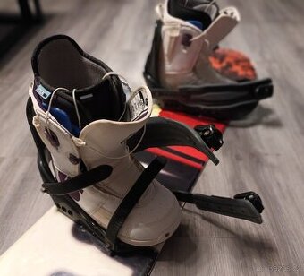 Snowboard 126 +  Boty 39 EUR