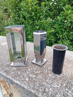 NÁHROBNÍ LAMPA A VÁZA