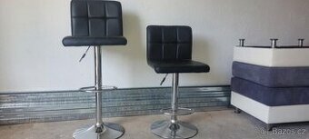 prodám barové židle a dva taburety viz fotografie
