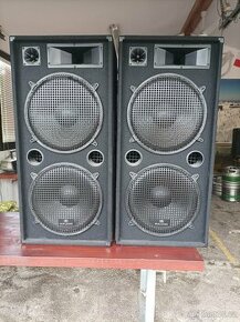 prodam zesilovač s reproduktory