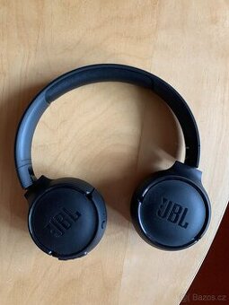 sluchátka zn. JBL - nová