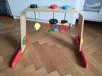 Dětská dřevěná hrazdička IKEA