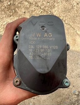 Škrtící klapka sání vzduchu: 03L 129 086 V120