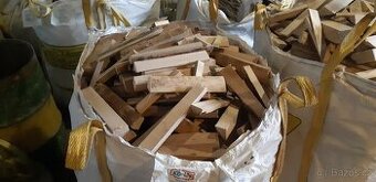 Dřevěné TVRDÉ SUCHÉ odřezky na topení