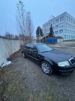Škoda Superb 1 2,5V6 114kw