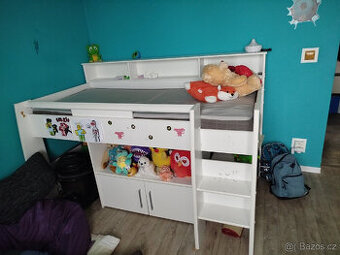 Patrová postel s komodou