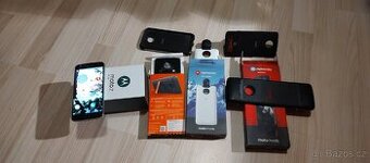 Motorola Moto Z,s přídavnými moduly.