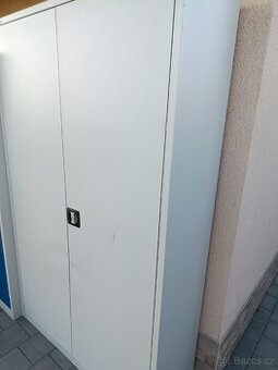 Plechová skříň 120 cm