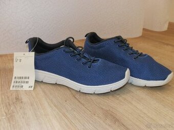 NOVÉ tenisky / cvičky HM vel.32 s bílou podrážkou