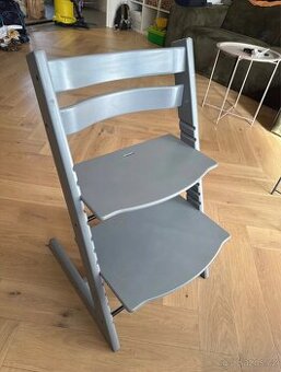 Stokke tripp trapp šedá