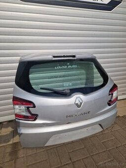 5. Dveře Renault Megane 3 combi