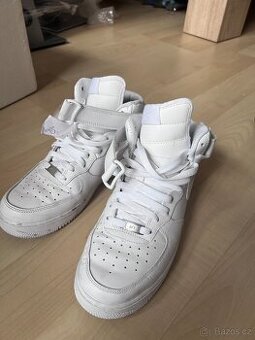 Pánské tenisky Nike Air Force 1 Mid '07, bílé (velikost 43)