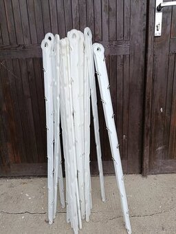 Plastové kolíky (ohradník, zelenina)