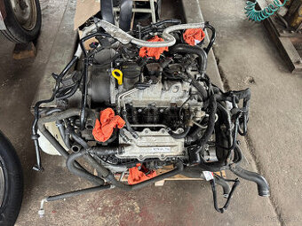 Motor 1.0 TSI 70 KW DKL včetně Převodovky