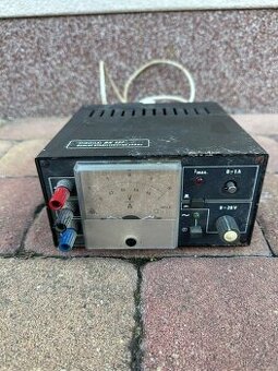 Školní laboratorní,regulovatelný zdroj TESLA BK127