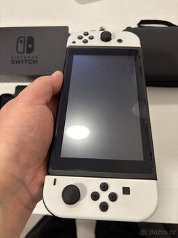 Nintendo switch +  minimalne hrane