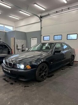 Komplet na náhradní díly-BMW E39 520D cosmosschwarz
