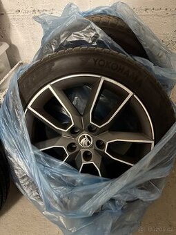 205/55 R17 Elektrony