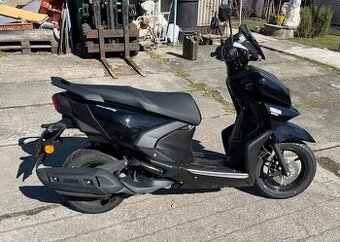 skútr Yamaha Rayzr