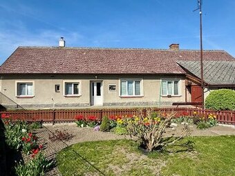 Prodej rodinného domu se zahrádkou, sklepem i garáží, Libáň