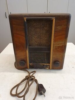 Starožitné lampové rádio Empo Tenor