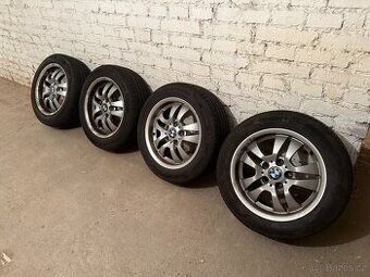 16" BMW Style 154 – alu kola s letními pneu – skvělý stav