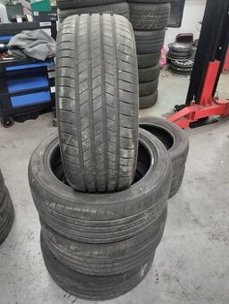 Bridgestone 235/45 R18