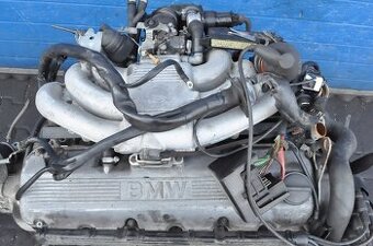 Motor BMW e30 320i 95kw