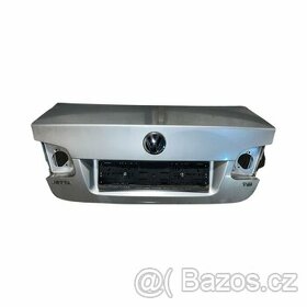 Páté dveře stříbrná metalíza LA7W VW Jetta r.v. 2007