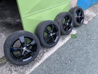 16" alu kola Škoda s letním pneu 215/45 R16 86H