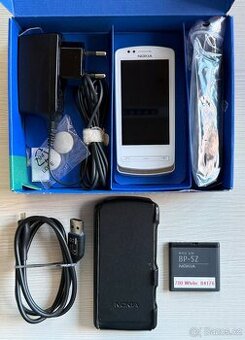 NOKIA 700 Silver/White