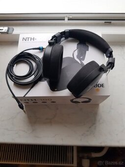 Rode NTH-100