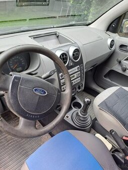 Ford Fusion, r.výr. 2003, benzín