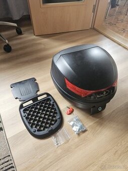 Kufr 32 L na skutr nebo motorku - novy