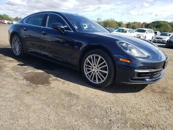 Porsche Panamera 4S 3.0L – sedan, najeto 154tkm