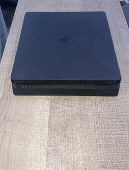 Ps4 Slim 500GB 2x Ovladač + Vr set + hry