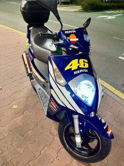 Prodám skútr Honda Dylan 150