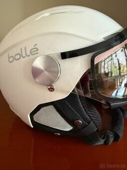 Dámská lyžařská helma Bollé