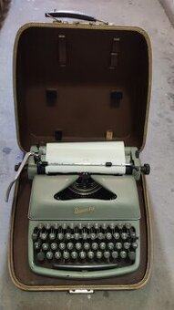 Staré funkční psací stroje zn.Rheinmetall a Consul
