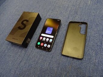 Malý 6,1" Samsung Galaxy S22 5G 8/128GB