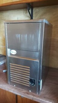 Výrobník ledu Frimont Blue Ice