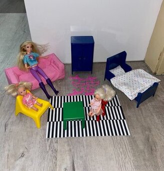 Nábytek Ikea Huset + panenky