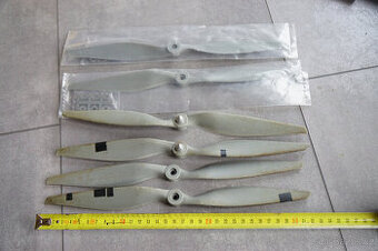 Plastové vrtule 13x6,5