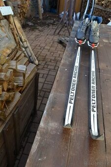 krásné značkové lehké komplet běžky s botama EU 40