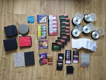 Prázdné CD, DVD, mini DV, obaly, pouzdra, kazety, diskety