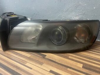 Světlomet Volvo V50 Xenon Levý