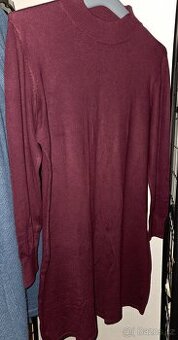 Krásný dámský dlouhý svetr vel.42