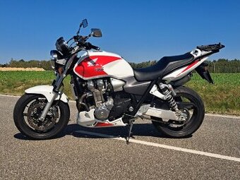 Honda cb 1300 nosic na kufr