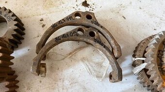 Vidlice synchronu Zetor Crystal