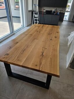 Skladové zásoby - Jidelni stoly - dub 50% sleva dubové desky